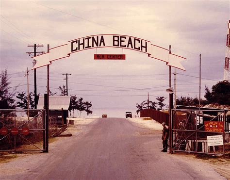  China Beach: Eine bittersüße Ode an die Vietnamkriegszeit und die Sehnsucht nach Heimat!